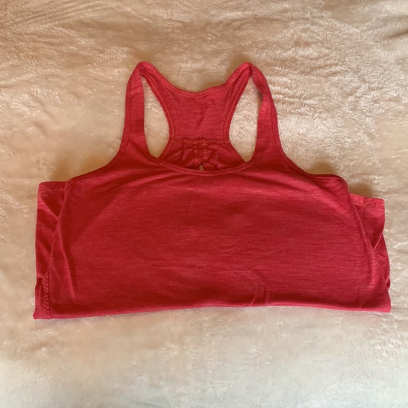 Cherry pink key hole back tank top - Picture 5 of 5